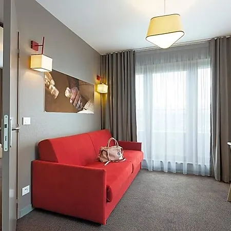 Hotel Neho Porte De Geneve - Gare Annemasse 3*